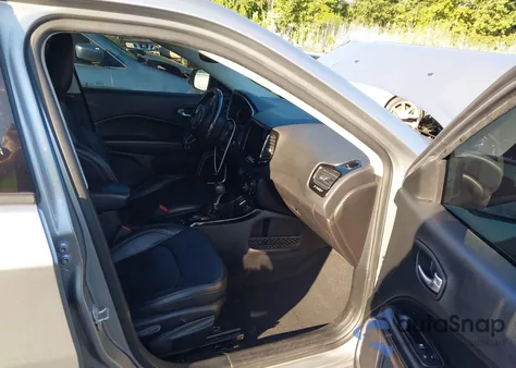 2020 Jeep Compass Limited Fwd из США, поврежденный, VIN 3C4NJCCB1LT187581